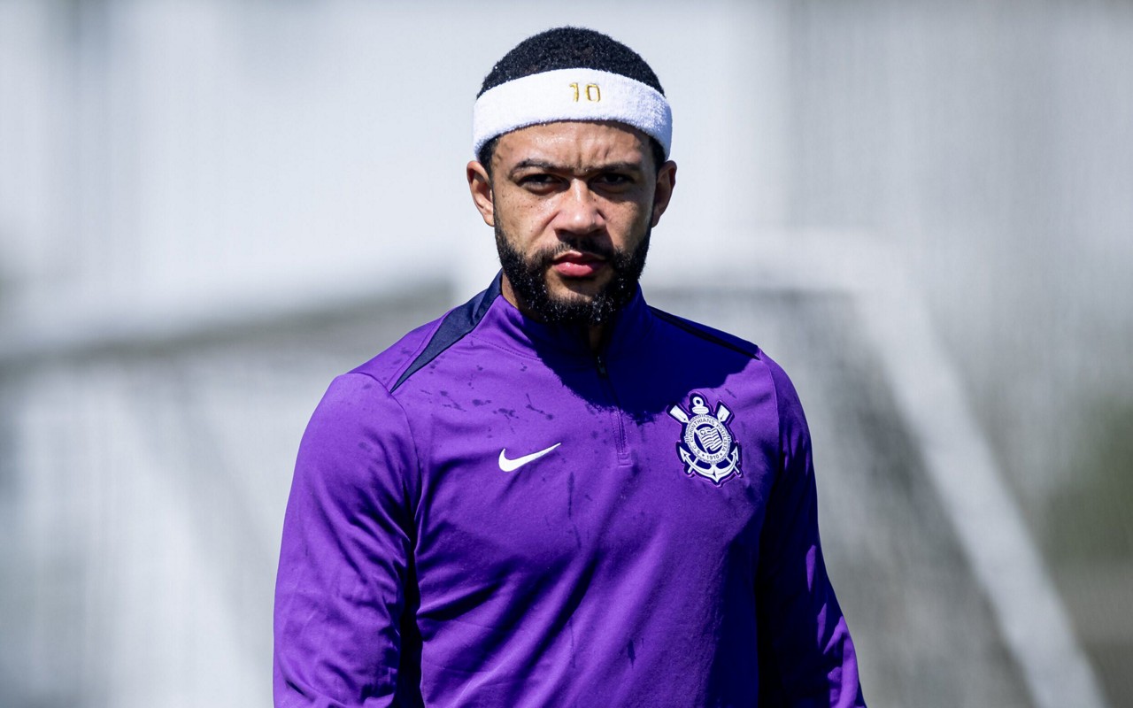 Memphis Depay durante treinamento (Foto: Rodrigo Coca/Ag.Corinthians)