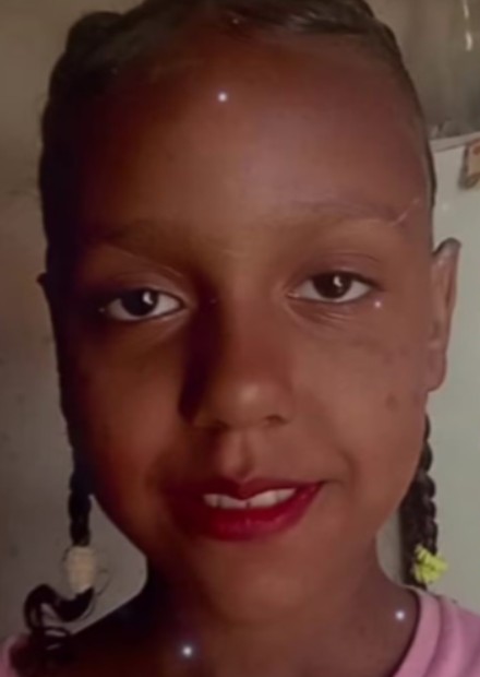 Menina de 9 anos morre após passar mal ao comer bolo e pão de queijo em São Francisco; polícia investiga o caso