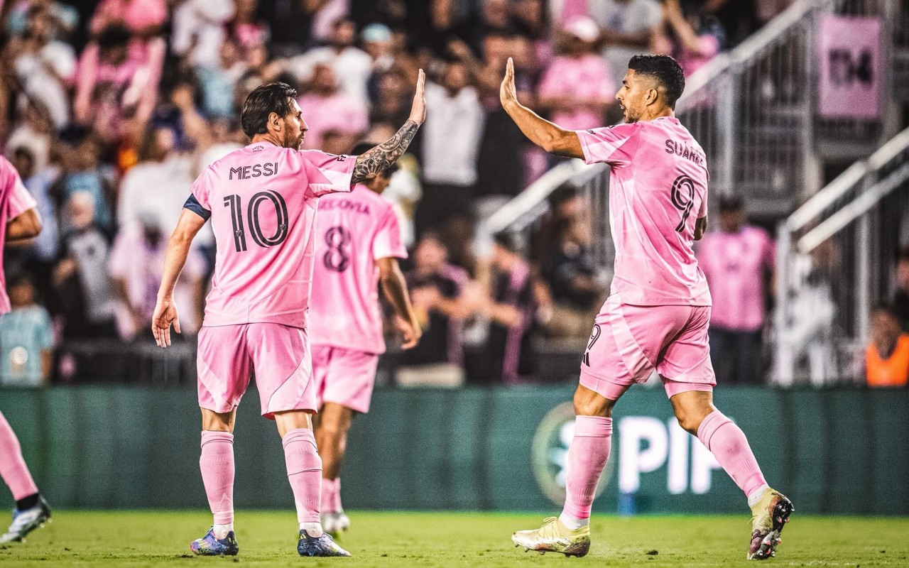 Messi e Luis Suárez comemorando gol pelo Inter Miami (Foto: Reprodução/Inter Miami)