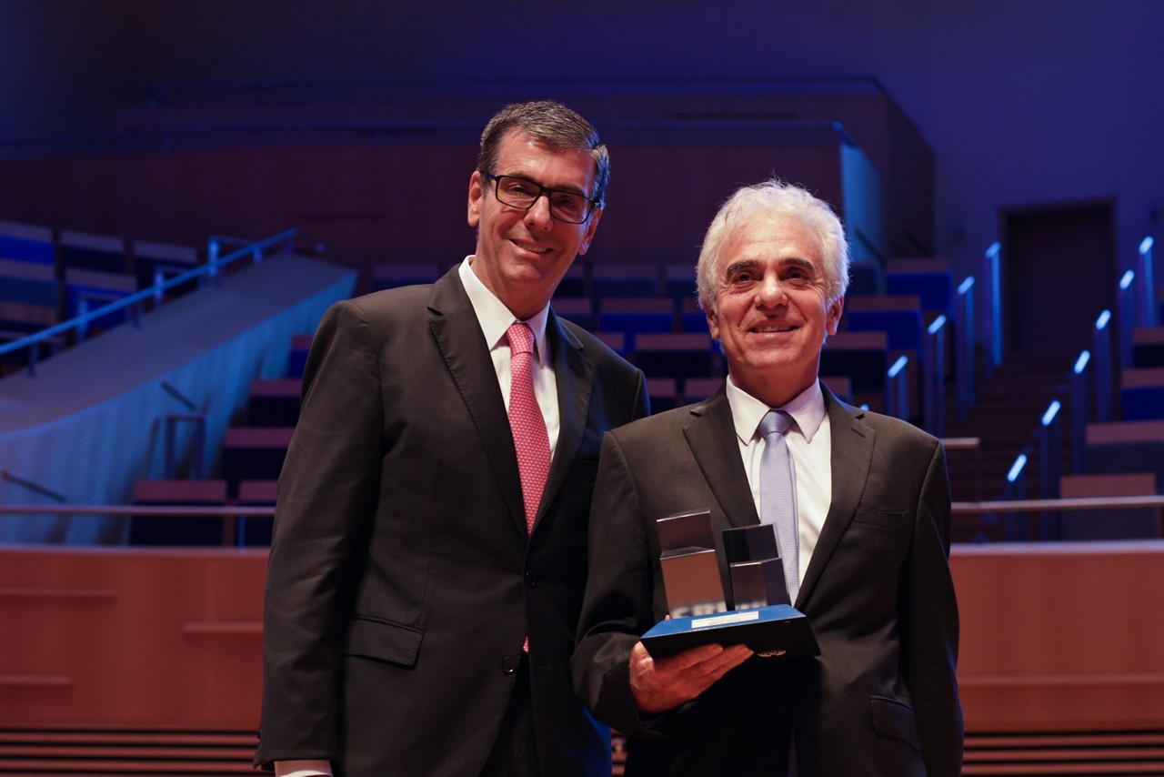 Ricardo Lima, CEO da CBMM; e o professor Marcos Pimenta, um dos vencedores