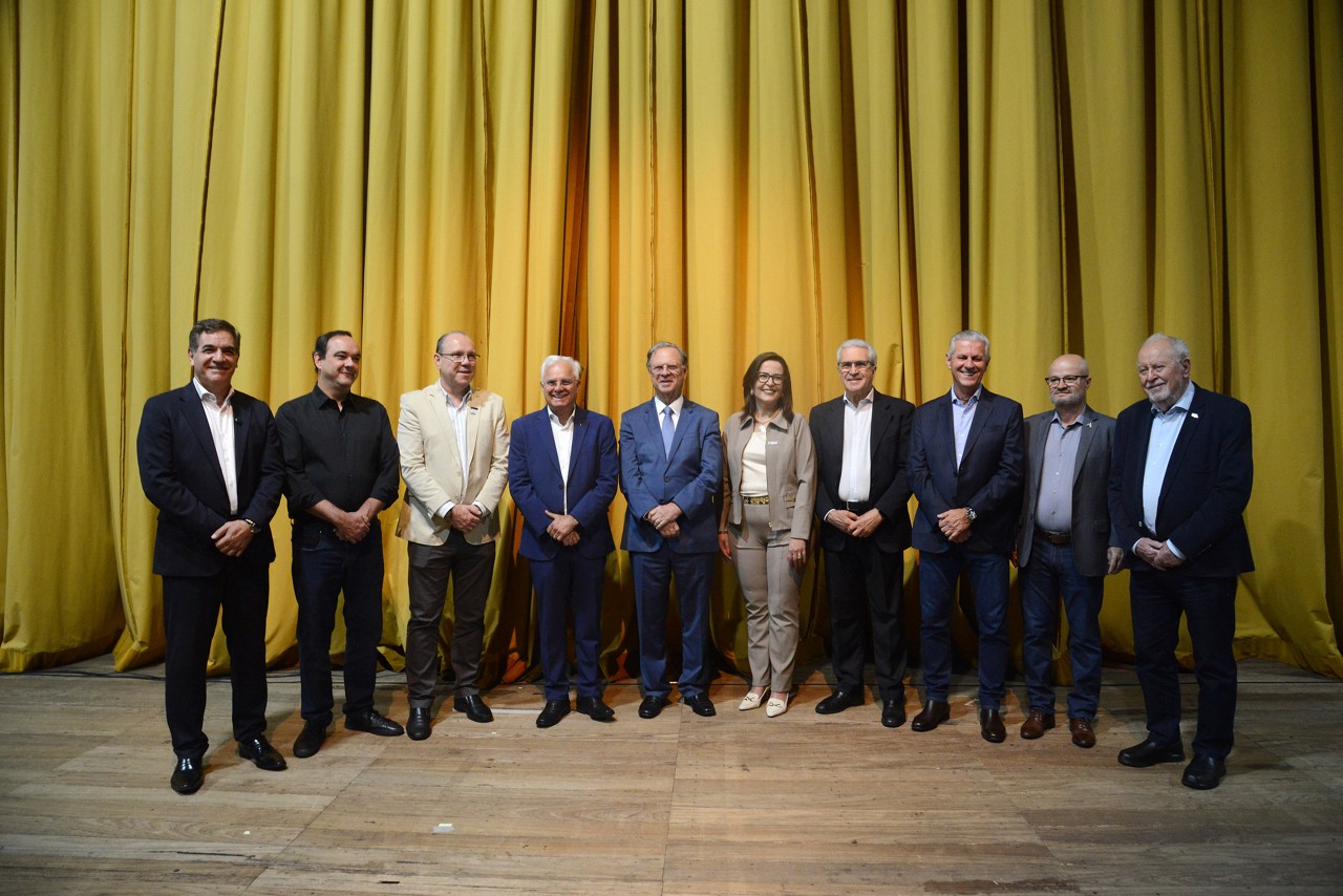 Nadim Donato (Fecomércio MG), Flávio Roscoe (Fiemg), Marcelo de Souza e Silva (CDL-BH e Sebrae Minas), Frank Sinatra (FCDL-MG), Cledorvino Belini (ACMinas), Juliana Martins (Fetcemg), Fausto Varela (Ciemg), Renato Laguardia (Faemg), Valmir Rodrigues (Federaminas), e Ronaldo Scucato (Ocemg). 