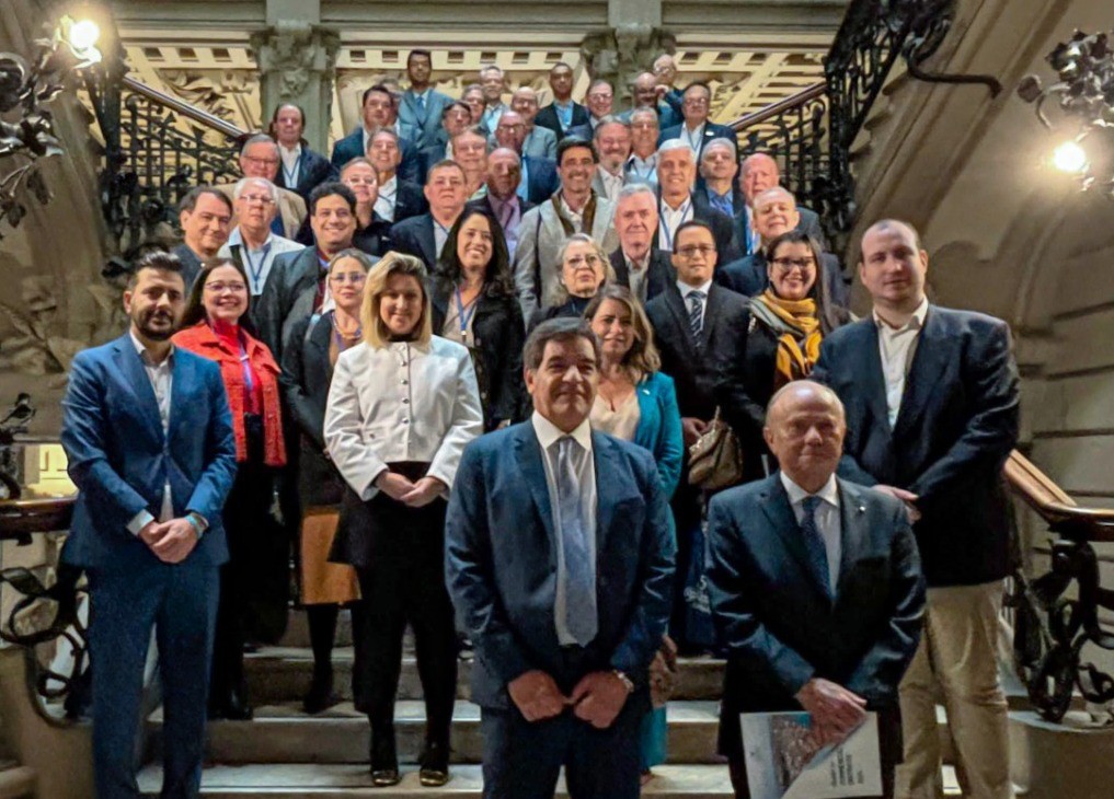 A missão empresarial da Fecomércio MG e sindicatos empresariais na Itália, em parceria com a Câmara de Comércio Italiana de Minas Gerais, esteve em Milão na última segunda-feira (28)