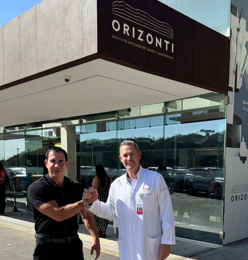 Da esquerda para a direita : Marco Paulo Mascarenhas, CEO da Exclusive Seguros; e Ernane Bronzati, médico e sócio do Hospital Orizonti.