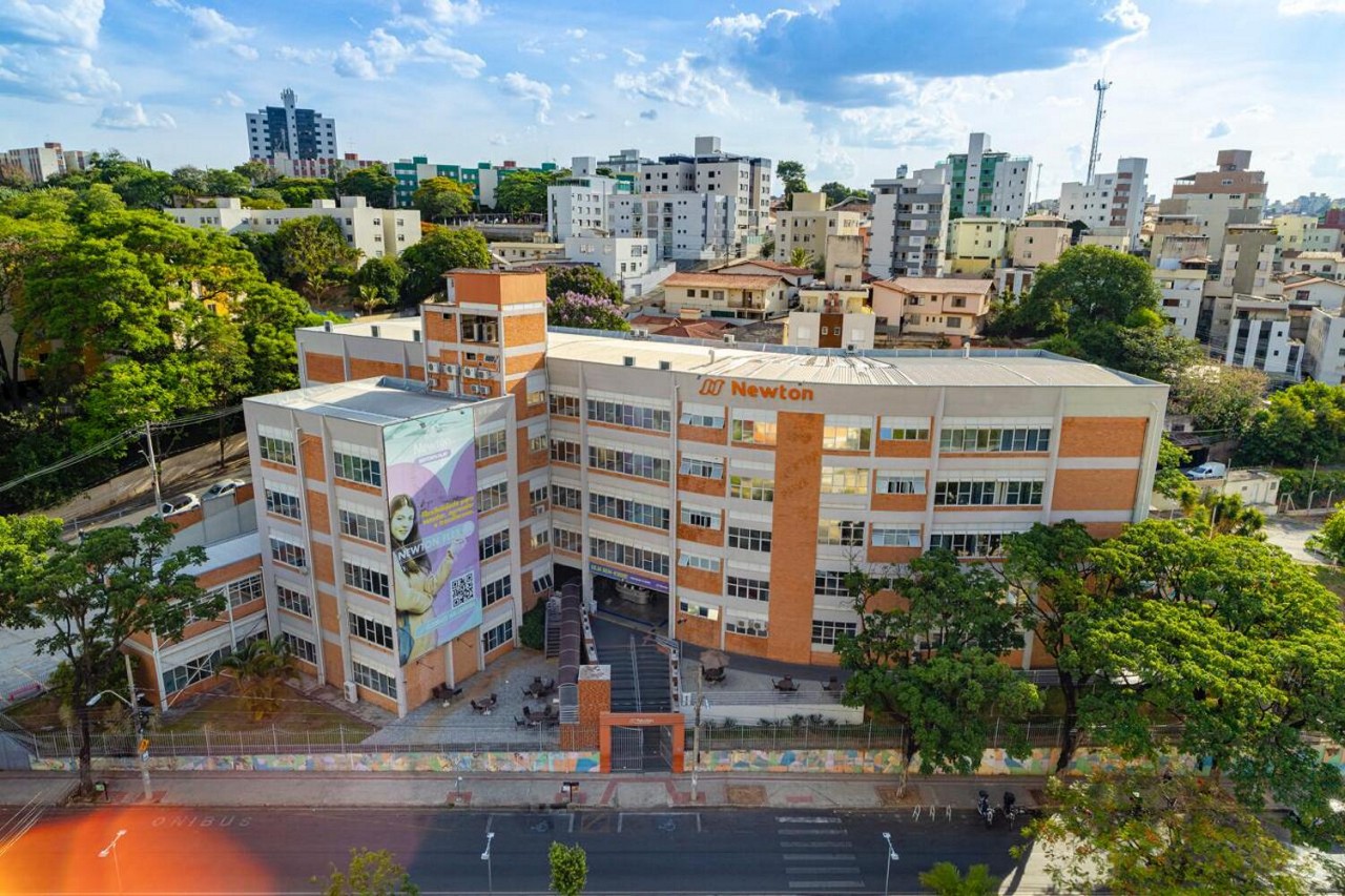 Prédio da Newton Paiva em Belo Horizonte