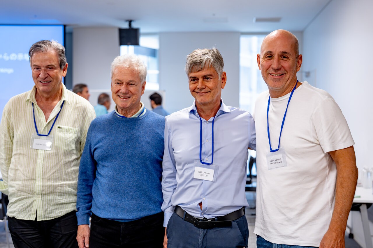Rubens Lessa Carvalho, diretor da CNT e presidente da FETRAM e Grupo Saritur, Jacob Barata, Grupo Guanabara, Luis Carlos Gontijo, Predidente do SINDPAS e Marco Antônio Patrus, sócio-diretor da Patrus Transportes Urgentes.