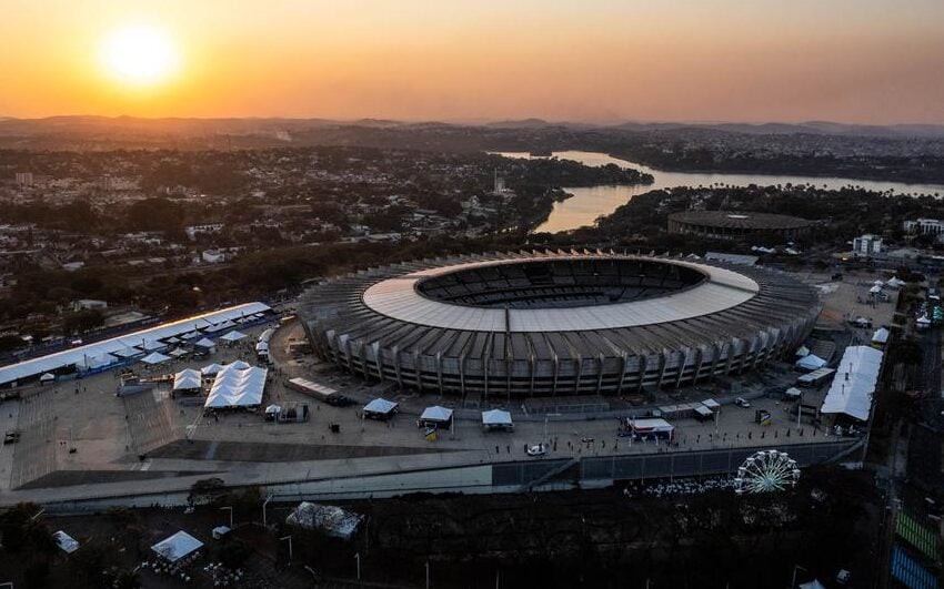Mineirão chega aos 60 anos e comemoração será com jogo de ídolos de Atlético-MG e Cruzeiro (Foto: Duda Barrios/BRB/Stock Car)