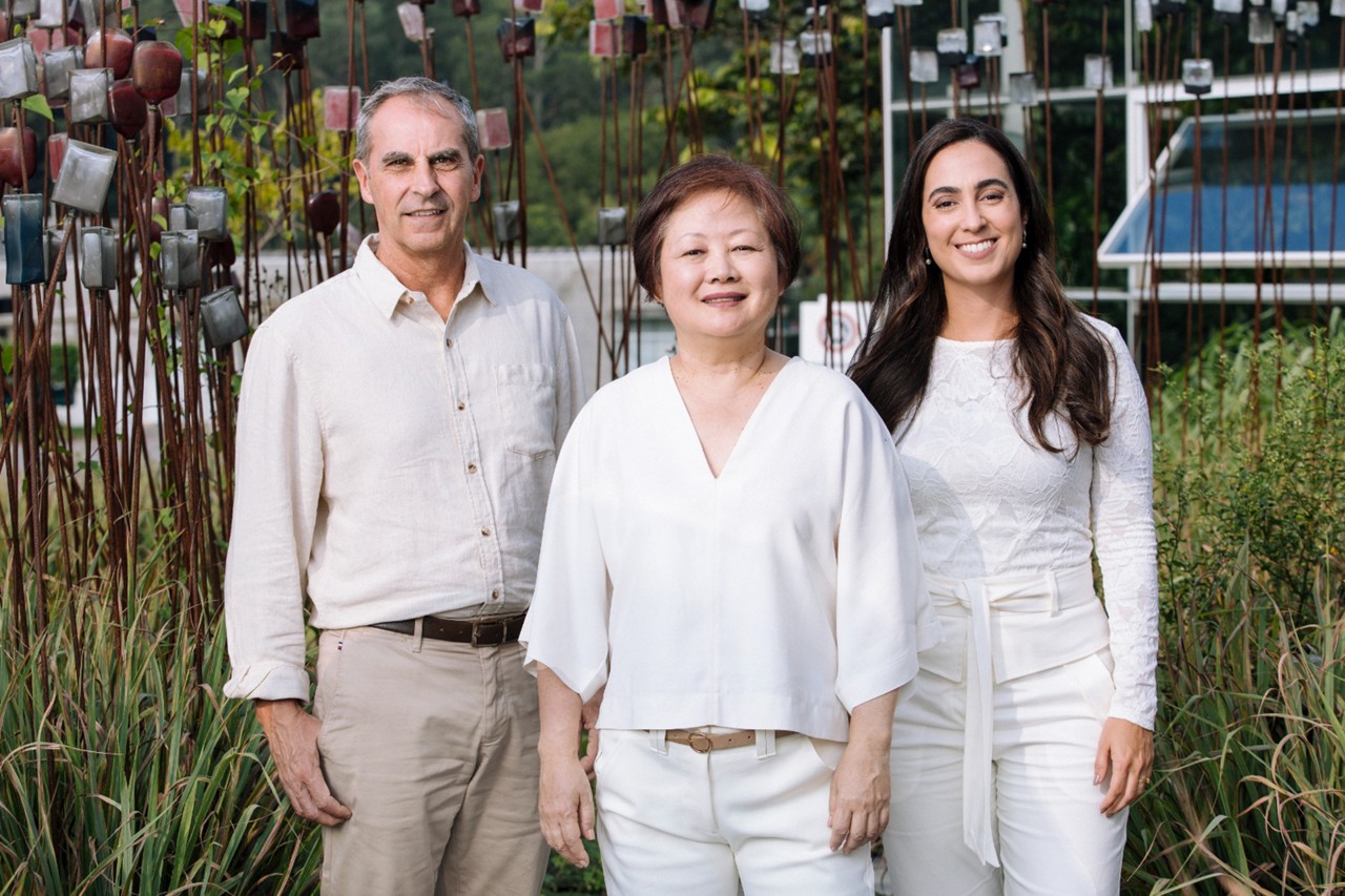 Olivier Paget, Juliana Bombarda e Veronica Kato são os perfumistas da Natura