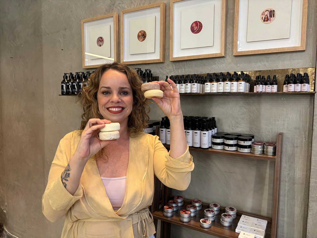 A marca mineira Calma, desenvolvida pela empresária Clarisse Padilha, oferece produtos artesanais, feitos com ingredientes naturais sem danos ao meio ambiente