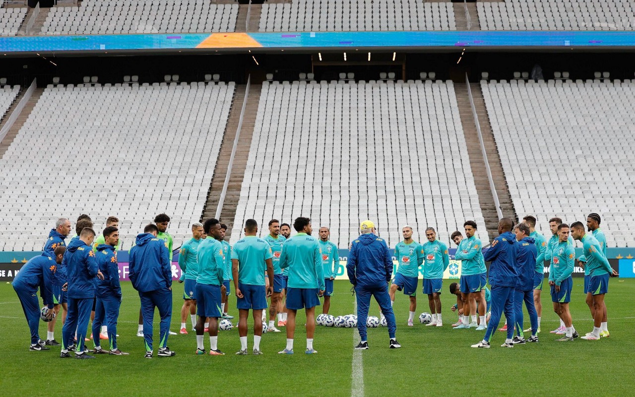 Seleção Brasileira na Neo Química Arena antes da partida contra o Paraguai (Foto: Rafael Ribeiro/CBF)