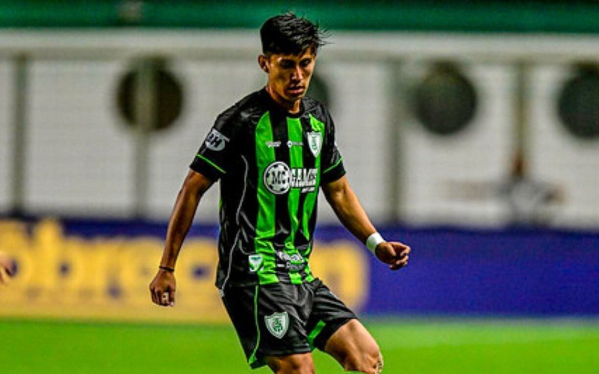 Miguelito está emprestado pelo Santos ao Coelho. Foto: Mourão Panda/América-MG