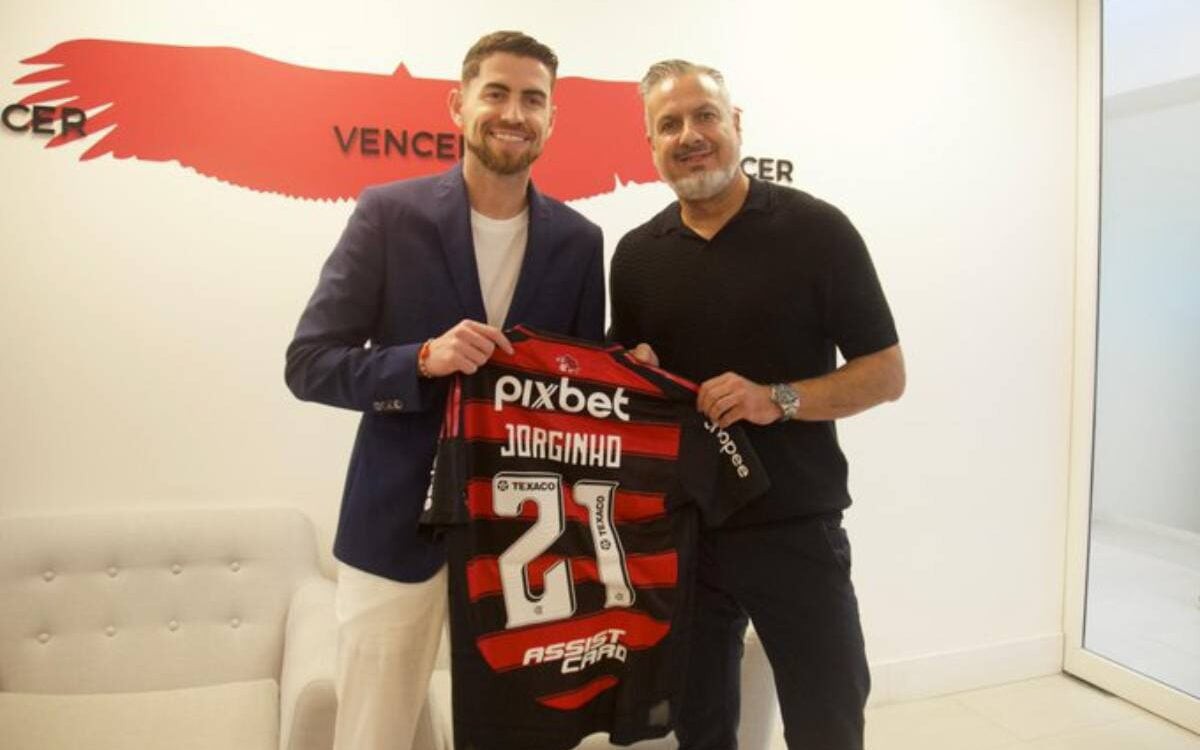 Jorginho e José Boto em apresentação (foto: Divulgação Flamengo)