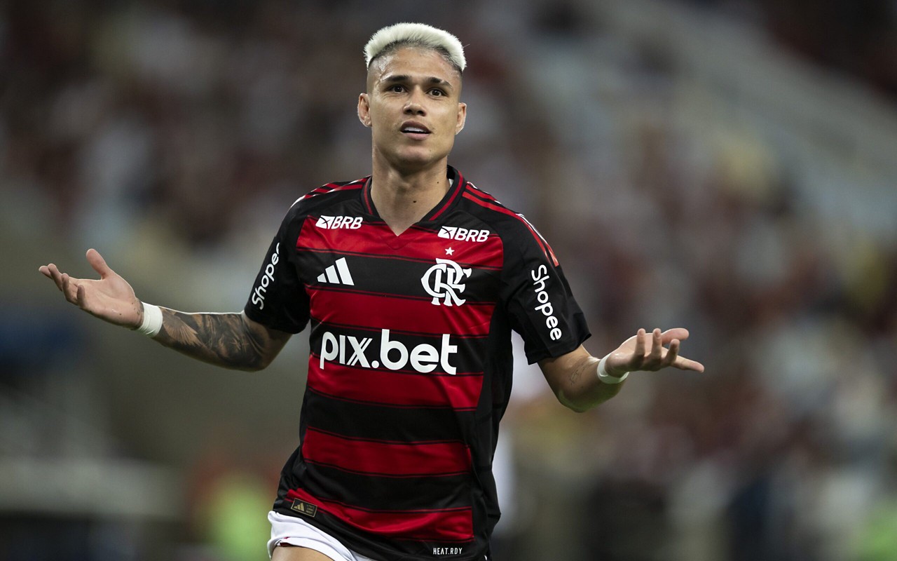 Luiz Araújo está no Flamengo desde 2023 e contrato vai até 2027 (Foto: Jorge Rodrigues/AGIF)