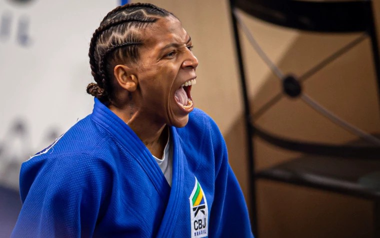 Rafaela Silva é bicampeã mundial (Foto: Paula Reis/ Flamengo)