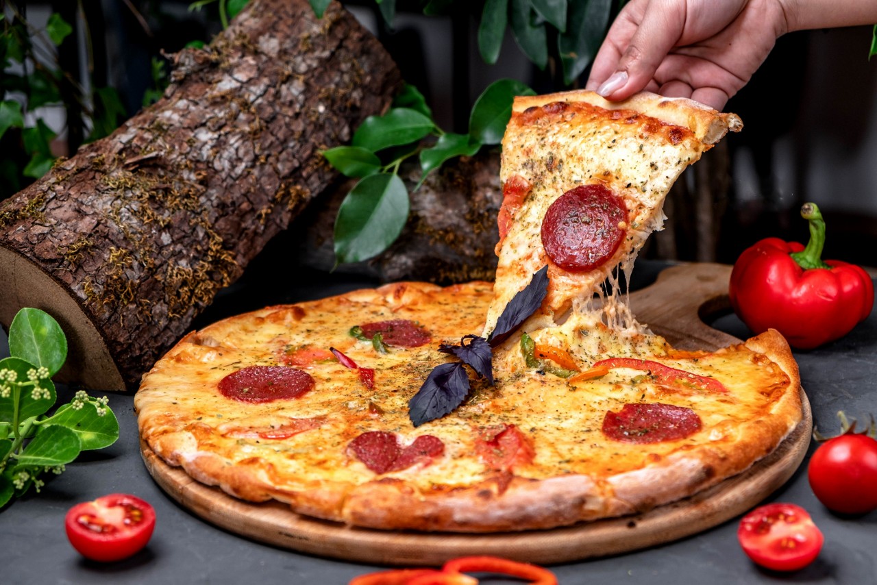 Pizza feita com óleo de cannabis foi ingerida, por acidente, por 85 pessoas