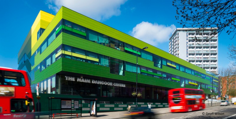 Ataque com ácido na frente da escola Westminster Academy deixou menina de 14 anos gravemente ferida
