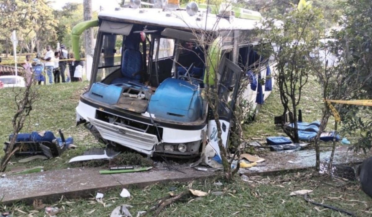 No total, 26 ageiros viajavam no ônibus que partiu do departamento de Tolima (oeste) para Quindío