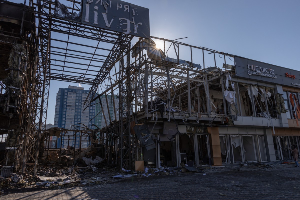 Shopping localizado na cidade ucraniana de Odessa que foi destruído durante a guerra