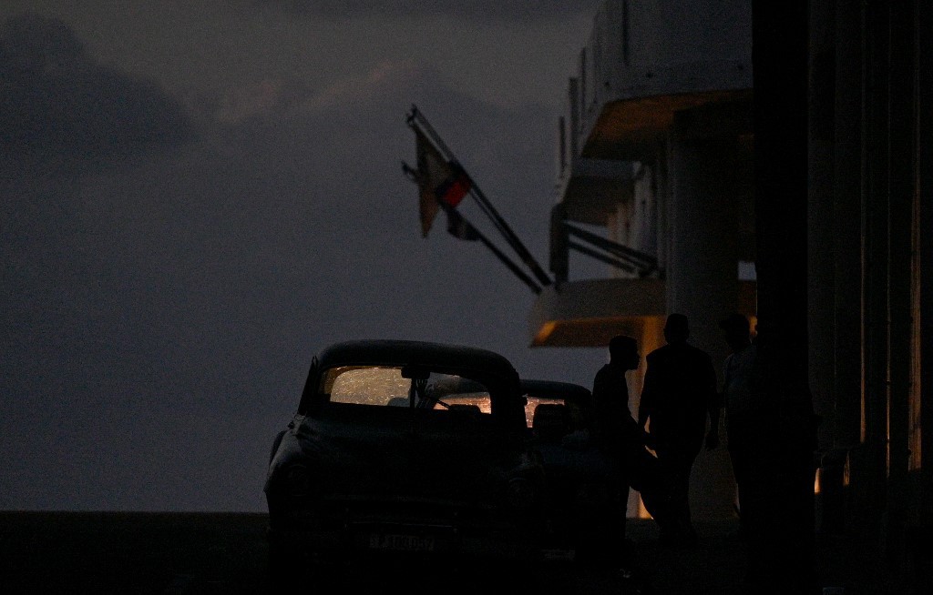 Ruas de Havana ficam escuras no período noturno