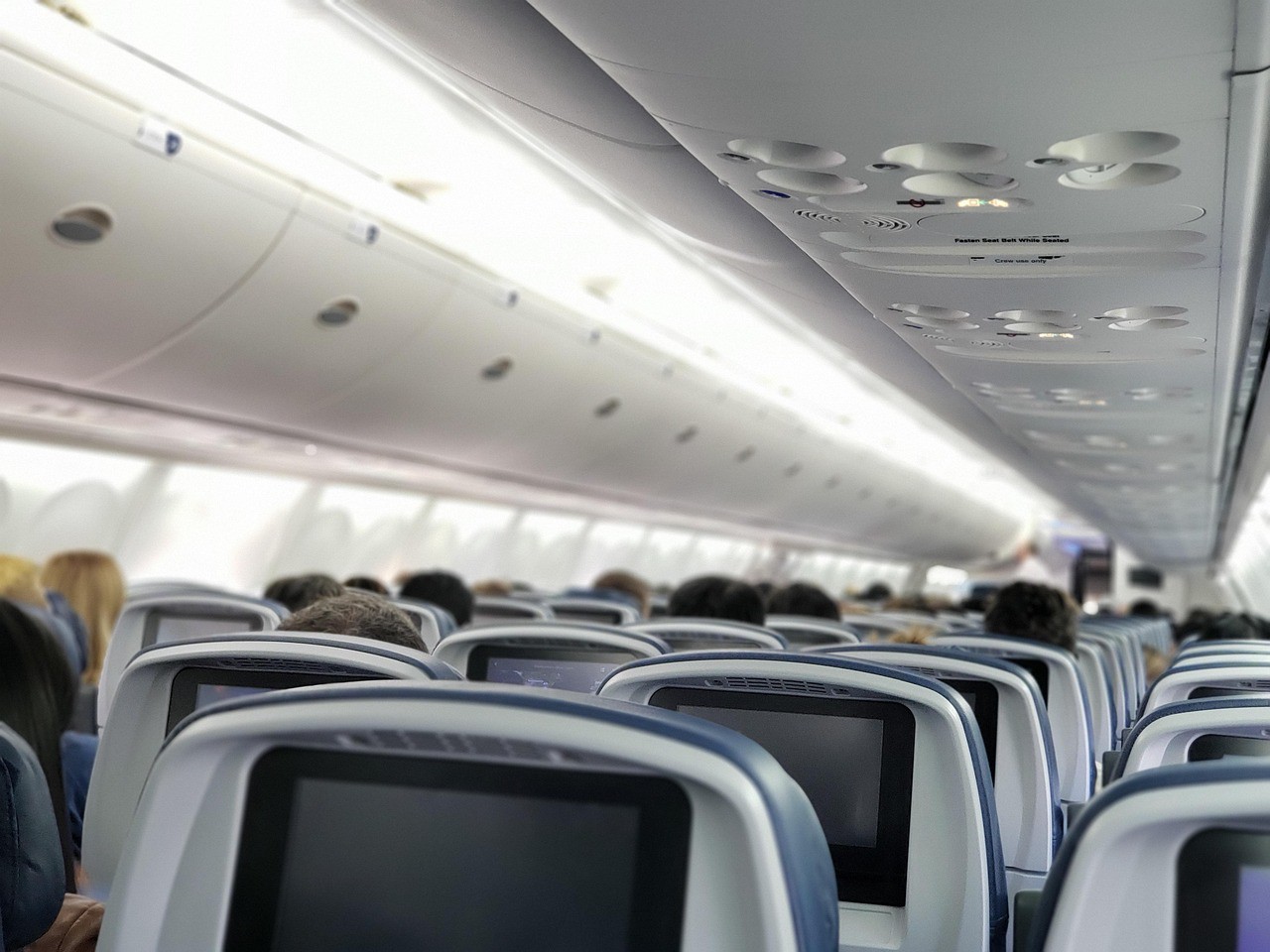 Avião precisou ser evacuado após jovem exclamar que tinha bomba em seu bolso