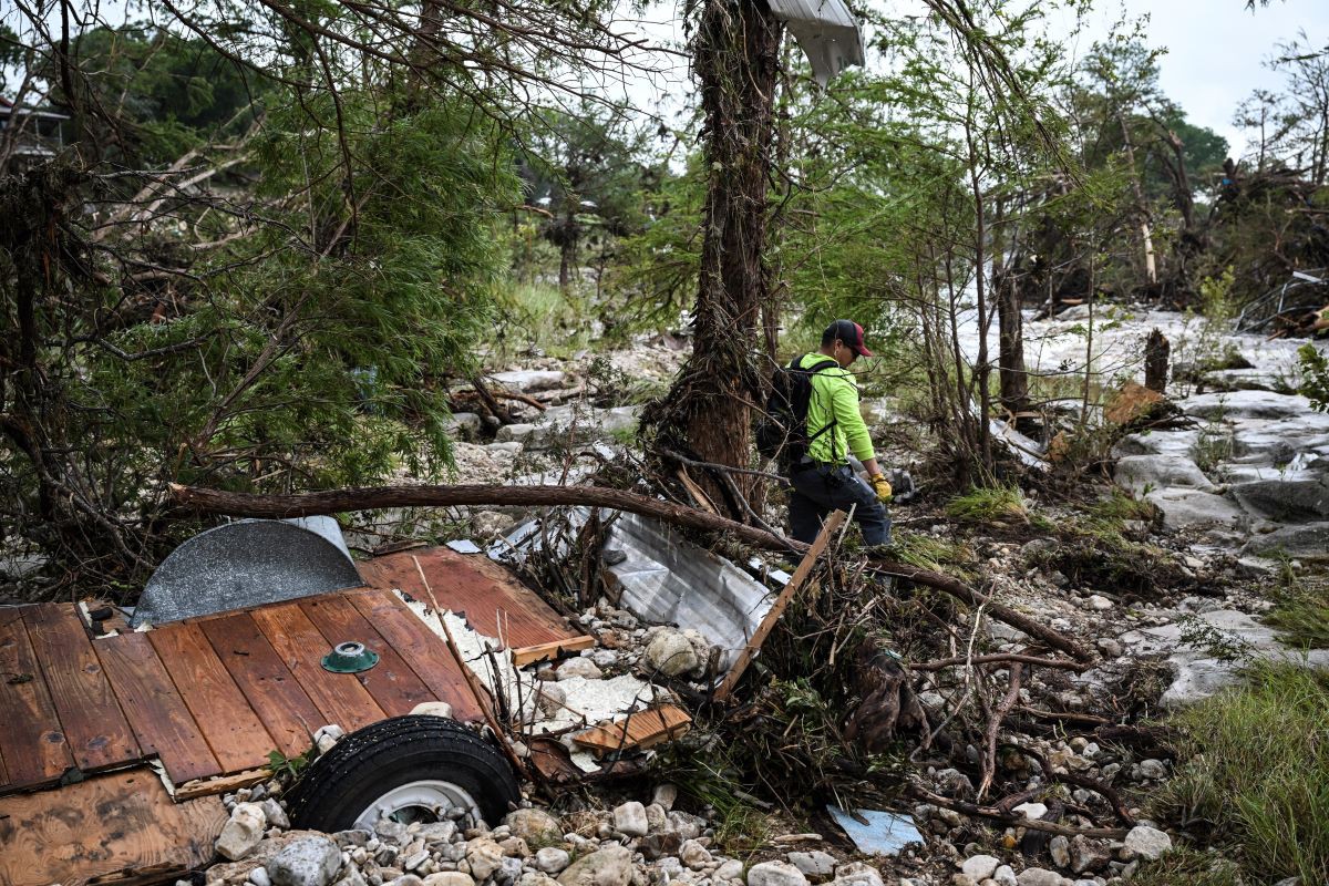 Seguem as buscas no Texas, após enchentes que deixaram mais de 60 mortes
