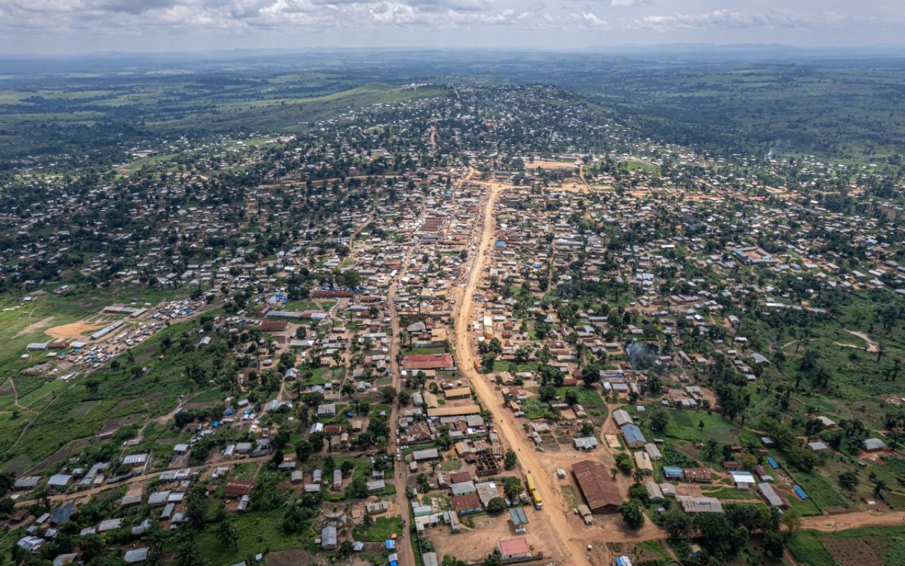 Ataque a igreja põe fim a meses de relativa calma na região fronteiriça do Congo com a Uganda