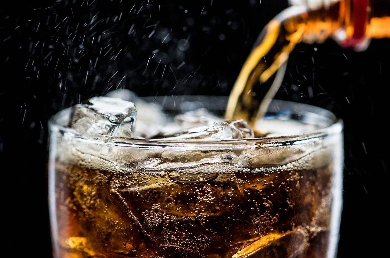 Homem envenenou refrigerante da esposa para matá-la