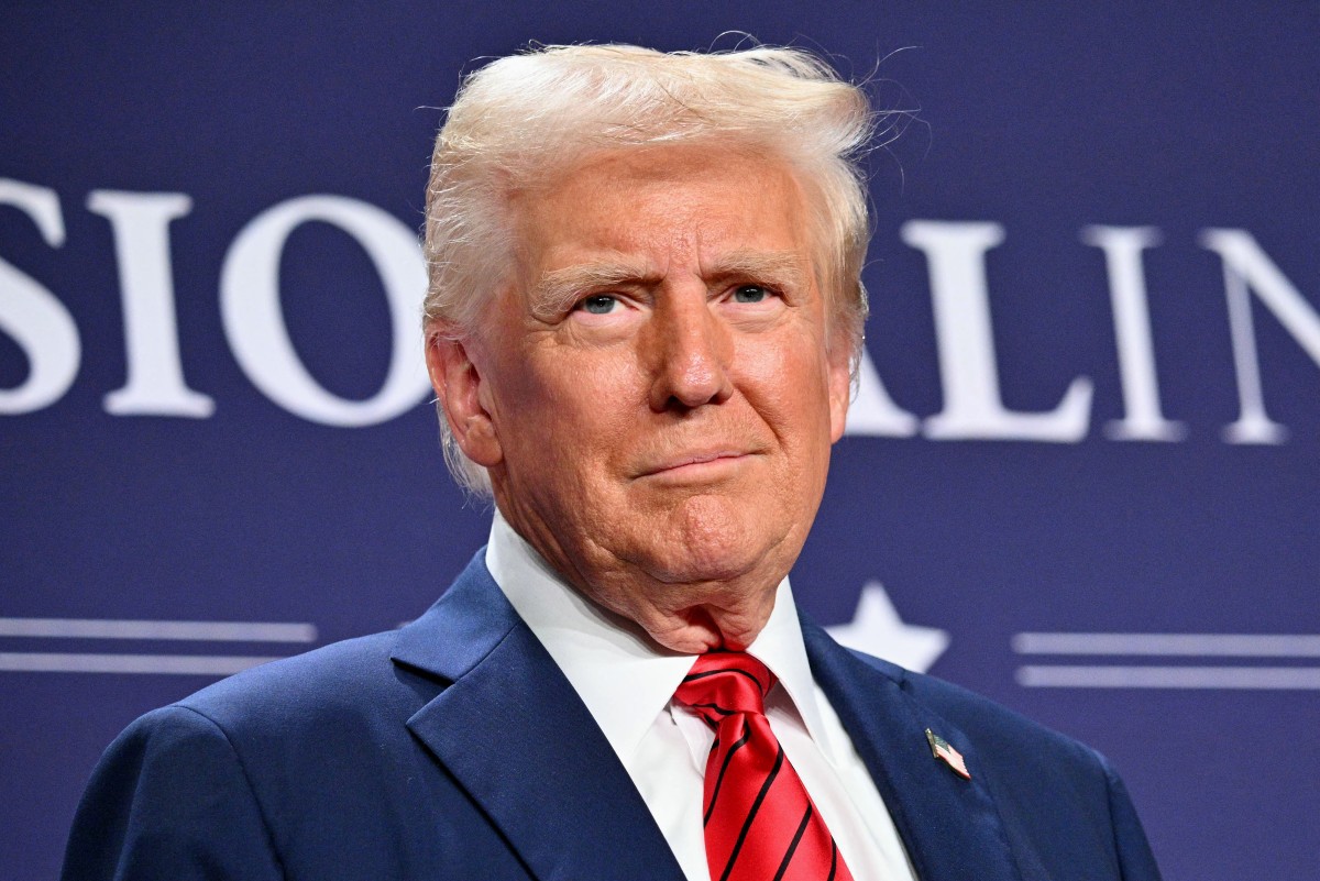 Trump havia anunciado no sábado tarifas de 25% para todas as exportações do México e do Canadá