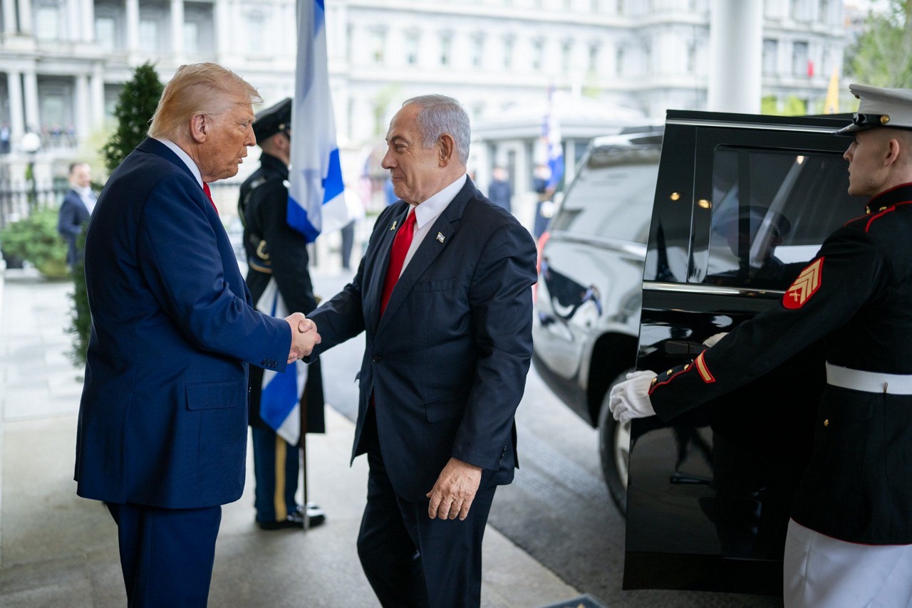 Donald Trump recebe Netanyahu na Casa Branca nesta segunda-feira (7)