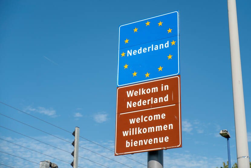 Placa de "bem-vindo à Holanda"