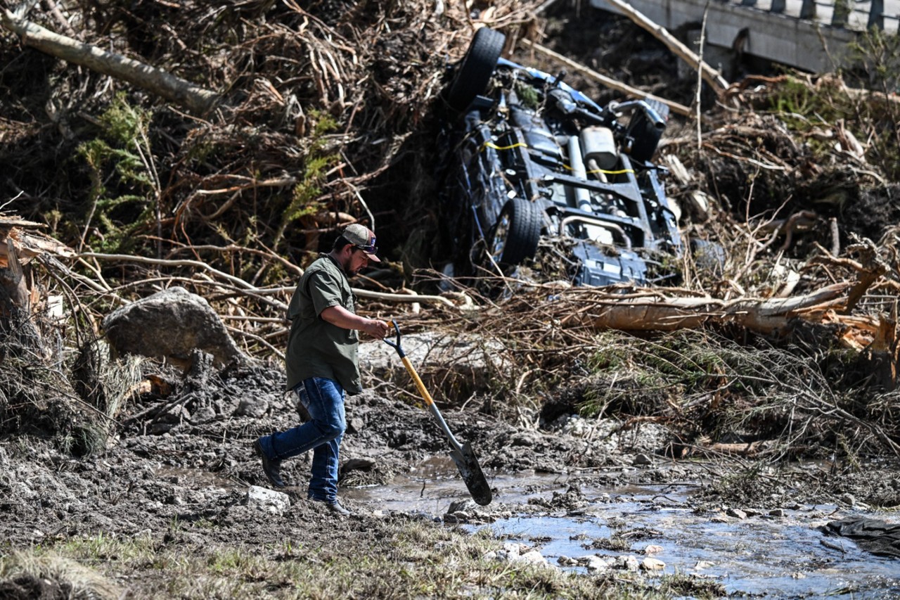 Inundação causou destruição no Texas