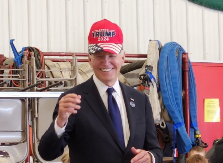 Joe Biden foi filmado colocando o boné
