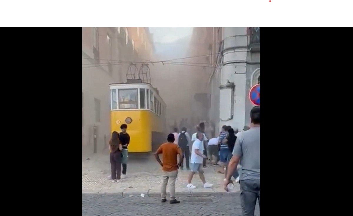 Vídeo mostra como ficou o bonde após descarrilar em Lisboa