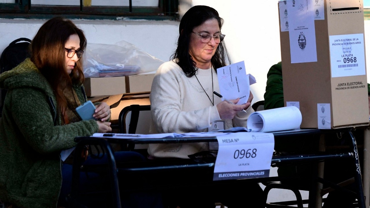 Eleições legislativas na província de Buenos Aires servem de termômetro para o pleito nacional em 26 de outubro