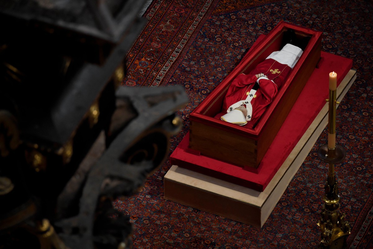 Corpo de papa Francisco é velado na Basílica de São Pedro. Foto: Vaticano / AFP