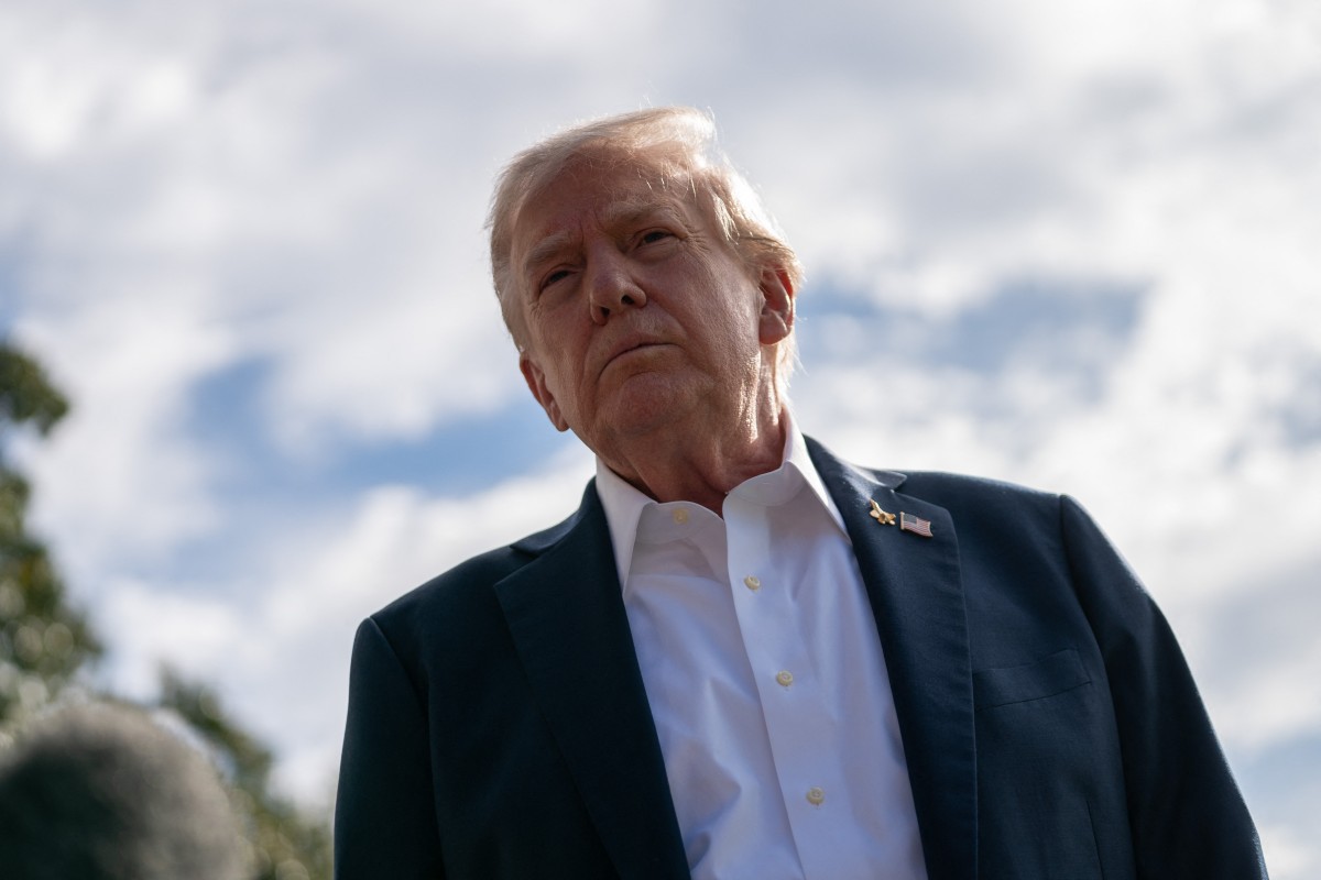 "Certamente estamos pensando agora na terra, porque já temos bem sob controle o mar", declarou Trump