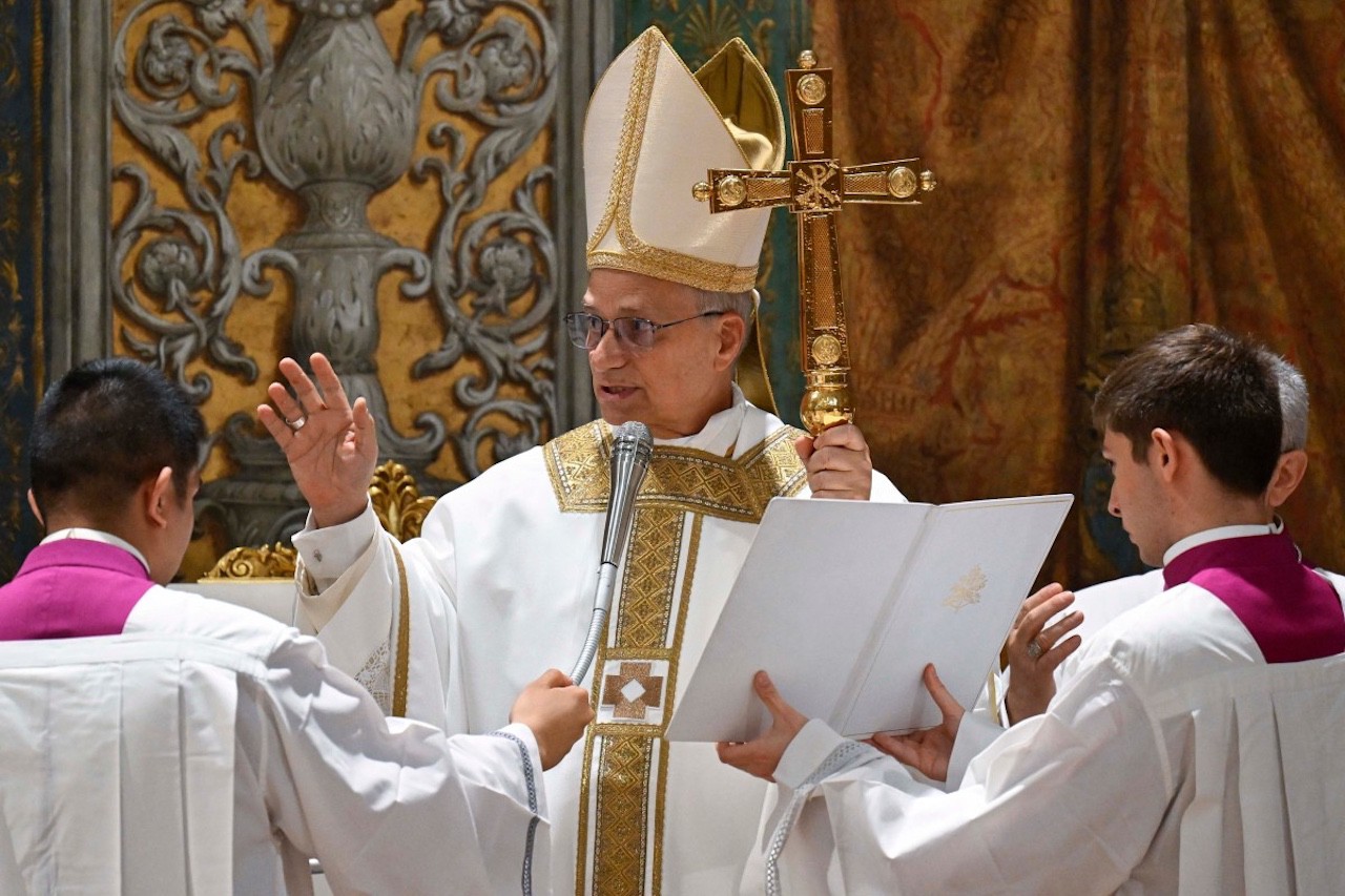 Leão XIV em primeira missa como papa