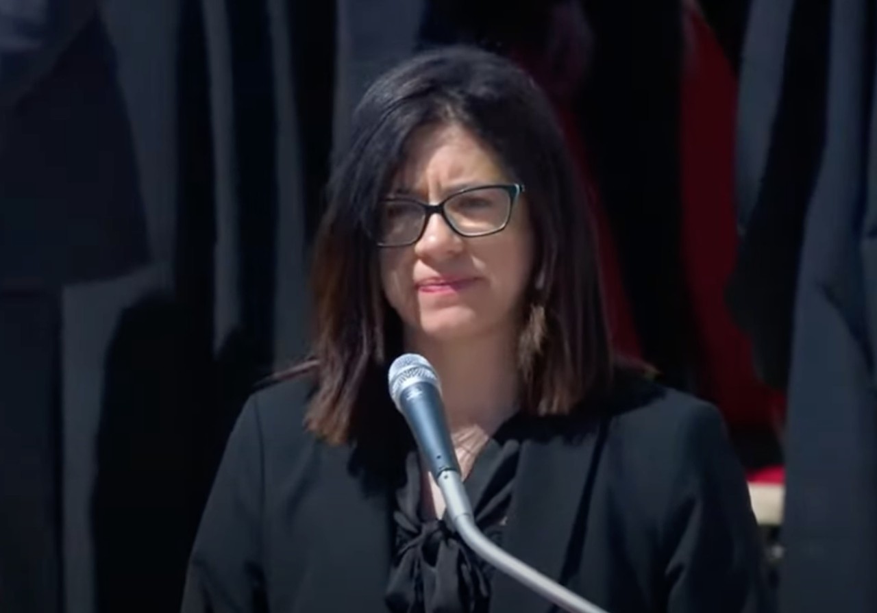 Bianca Fraccalvieri, jornalista que leu trecho de oração em português no funeral do papa Francisco
