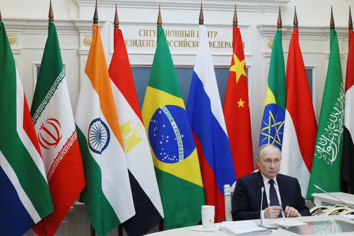 O presidente da Rússia, Vladimir Putin, afirmou em declaração na cúpula dos líderes do Brics, que a era da globalização liberal está obsoleta