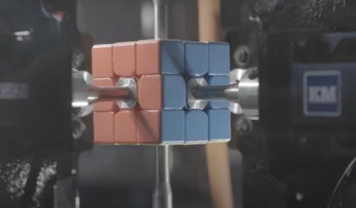 O robô nasceu como parte de um projeto estudantil no curso de Engenharia Elétrica e de Computação da universidade