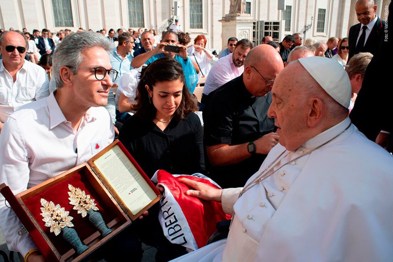 Zema e Francisco estiveram juntos em 2023, no Vaticano