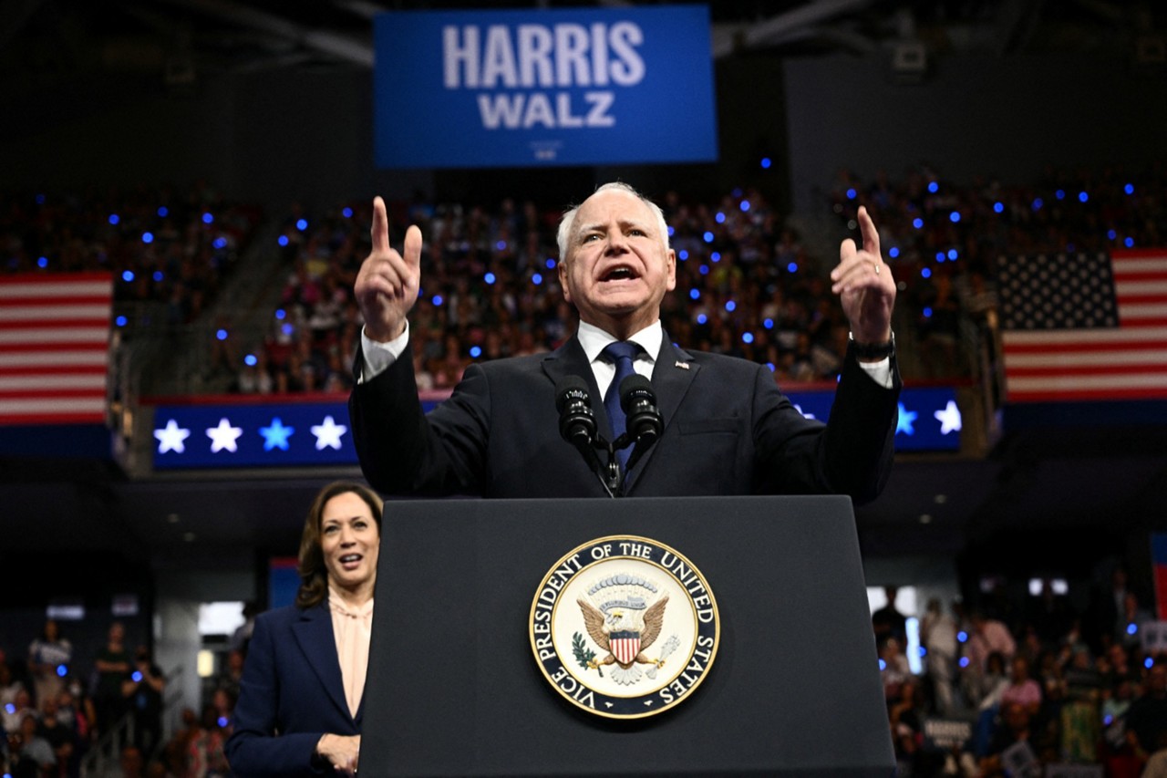 Tim Walz, governador de Minnesota, e candidato a vice-presidente na chapa encabeçada por Kamala Harris