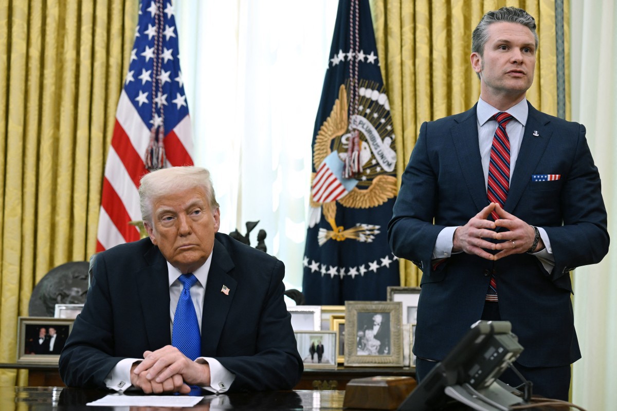 O presidente Donald Trump e o secretário de defesa dos EUA, Pete Hegseth 