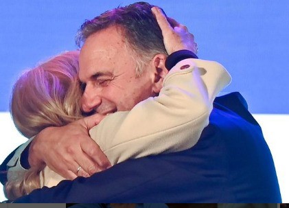  Yamandú Orsi é apoiado pelo ex-presidente José "Pepe" Mujica