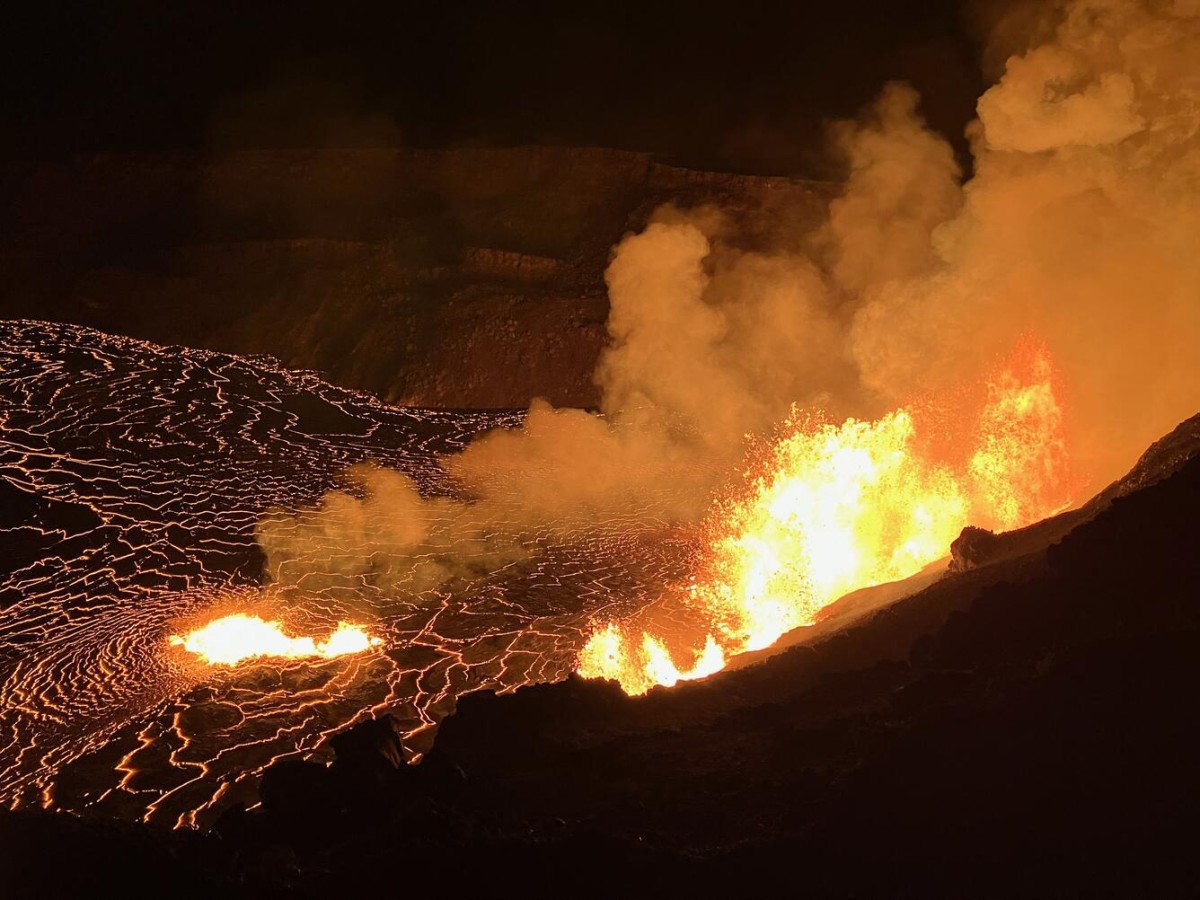 Explosões atingiram 80 metros de altura