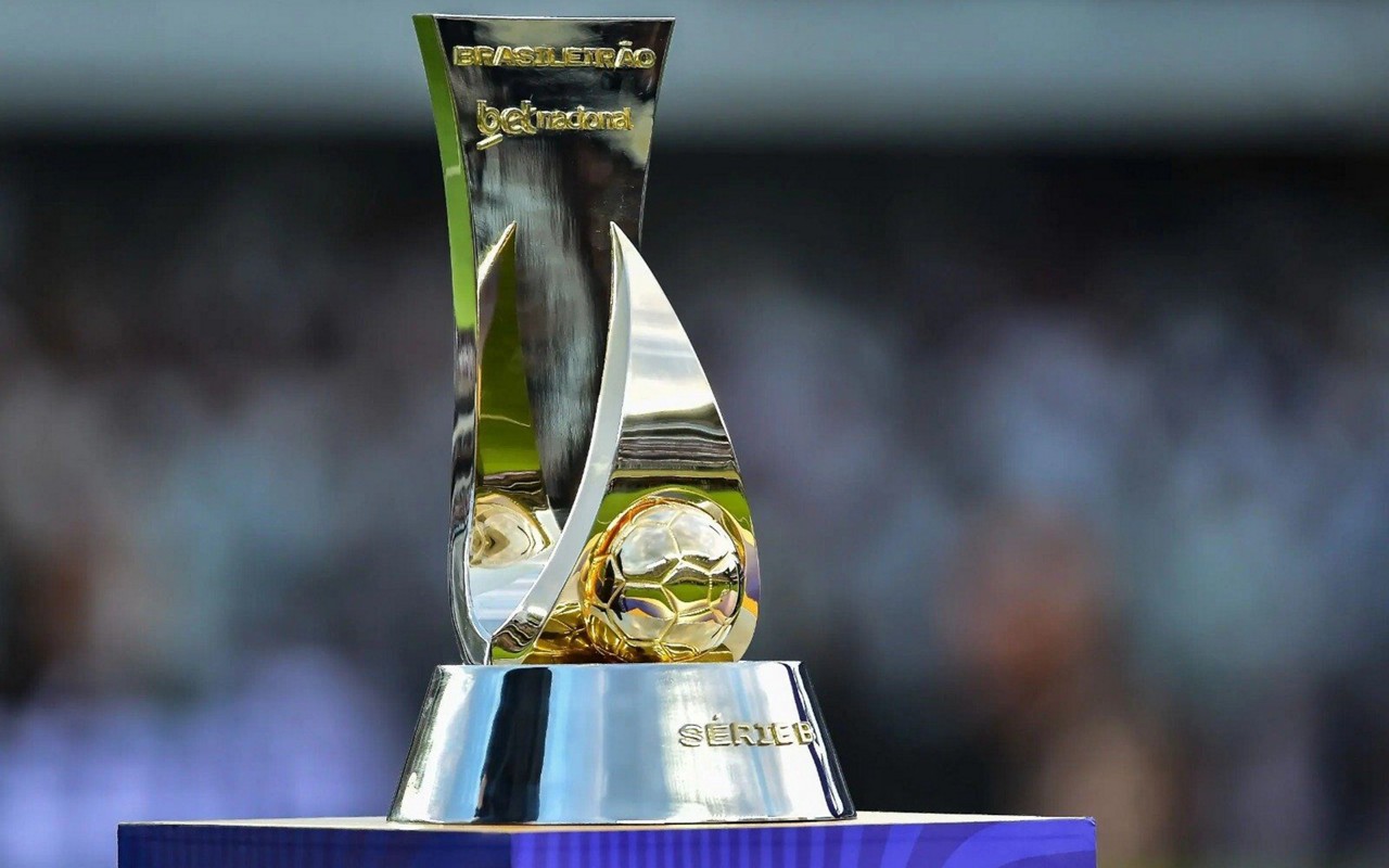 Troféu do Brasileirão Série B (Foto: Staff Images/CBF)