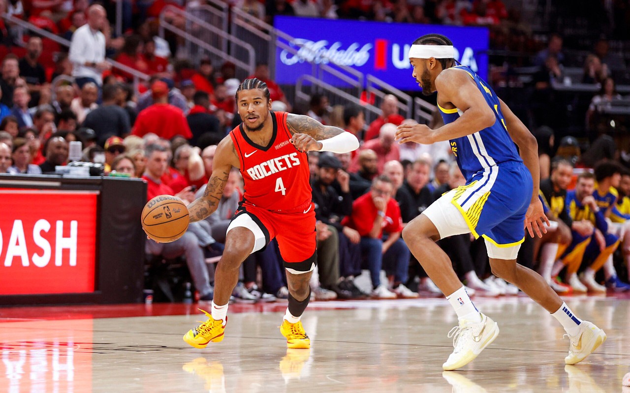 Rockets e Golden State em quadra pelos palyoffs da NBA (Foto: Logan Riely / Getty Images via AFP)