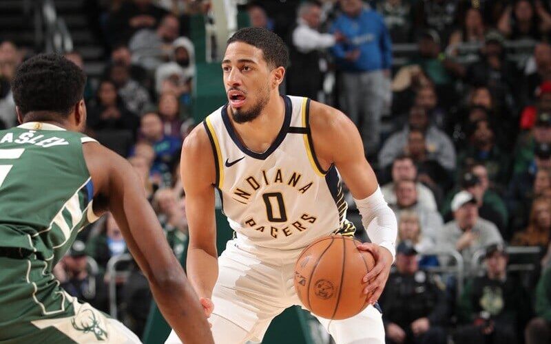 Haliburton em ação pelo Indiana Pacers (Foto: GARY DINEEN / AFP)