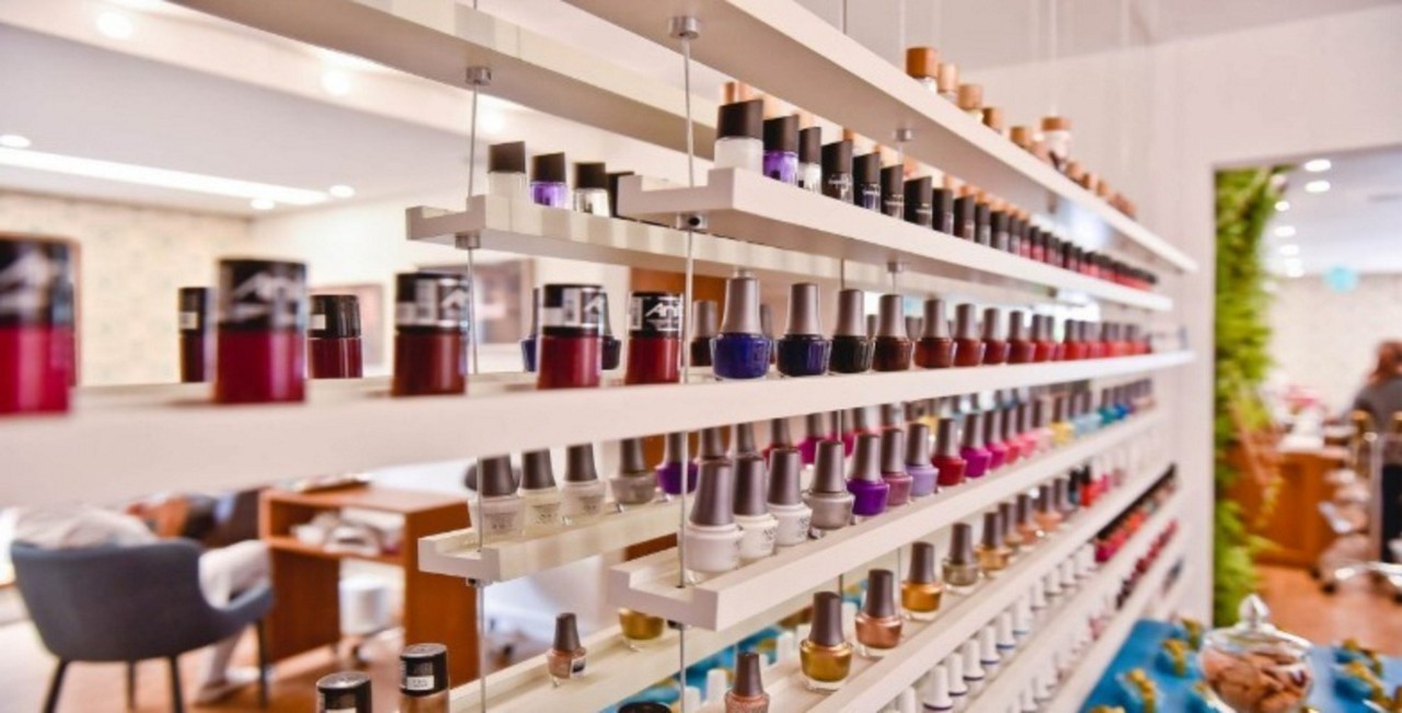 Novo perfil das esmalterias brasileiras: foco exclusivo em unhas, atendimento padronizado e experiência personalizada
