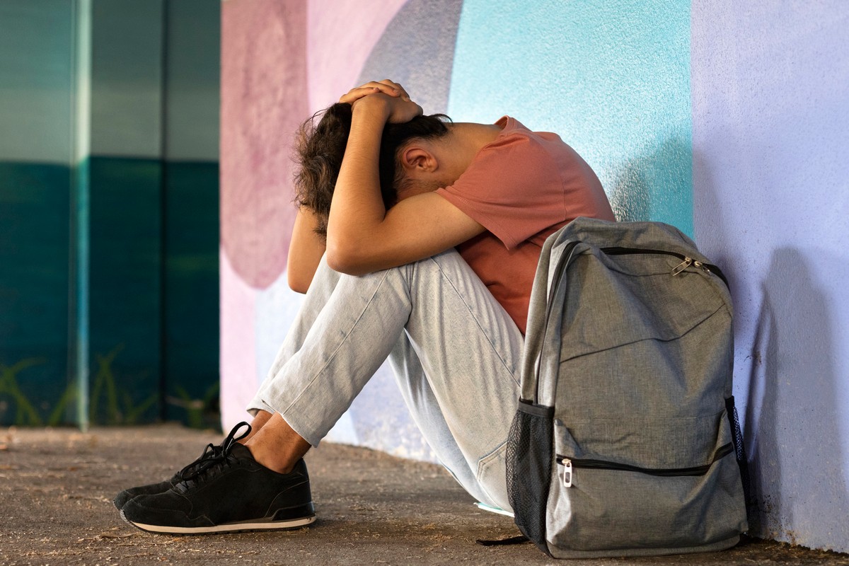Mercado de trabalho perde qualificação com jovens que desistem do ensino superior