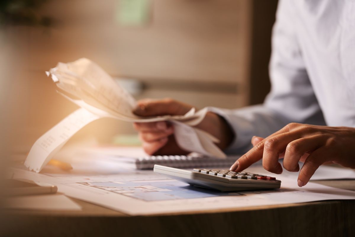  Aumento do ICMS em nove estados pode ajudar varejistas, mas não muda a realidade de que os empreendedores brasileiros pagam impostos demais